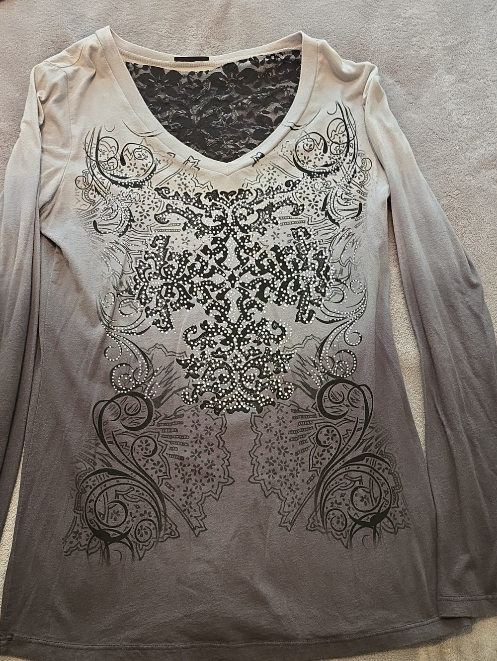 Lace-Trim Long Sleeve V-Neck Top in Gray